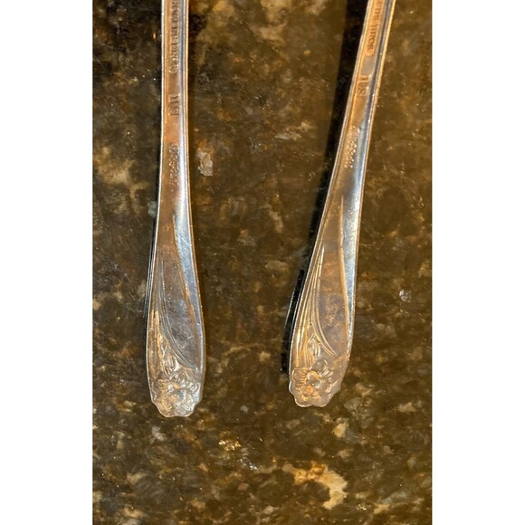 1847 Rogers Brothers Silver Plate IS Daffodil Serving Spoon And Fork - Picture 3 of 10